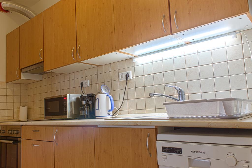 Dnd, Kun Apartments, Keleti Railway Station Будапеща Стая снимка